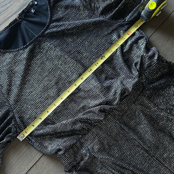 19 Cooper Metallic Sheath Romper. Cruise Wear Resort Wear - Picture 4 of 5